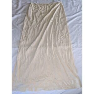 Vintage Lorraine Half‎ Slip Size Medium Maxi Length Cream Nylon READ